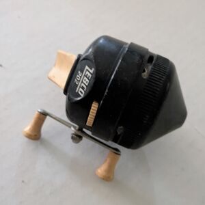 Zebco 202 Fishing Reel